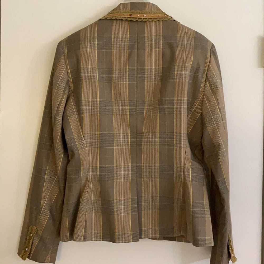 Allen Schwartz Woman’s Plaid Blazer . Size 8 - Picture 5 of 8
